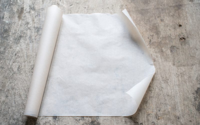 Papier cuisson blanc et naturel comparés