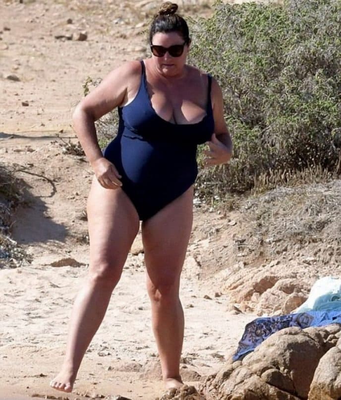 Keeley Shaye Smith rayonnante et confiante