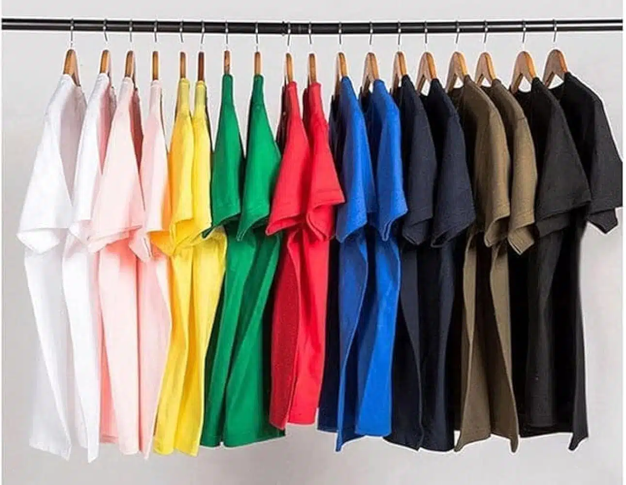 T-shirt coloré bien entretenu