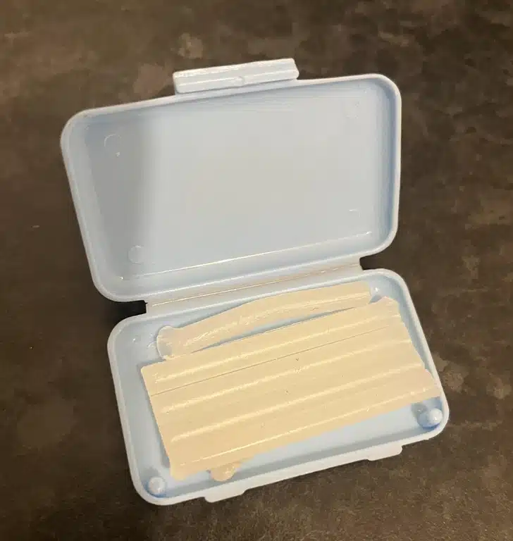 Cire orthodontique en bâtonnets