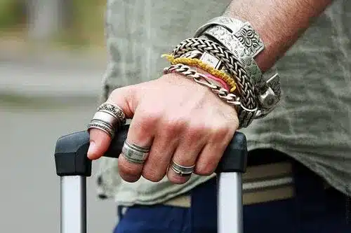 Bague de pouce unisexe, choix stylistique audacieux
