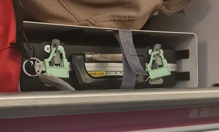 Kit médical d'urgence en avion