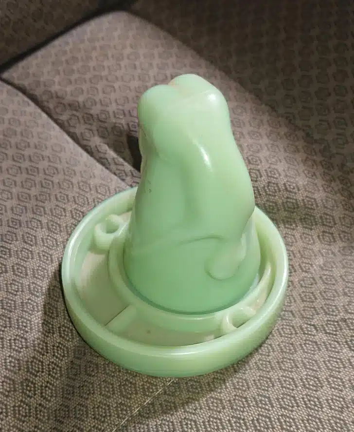 Verre vert avec support intégré