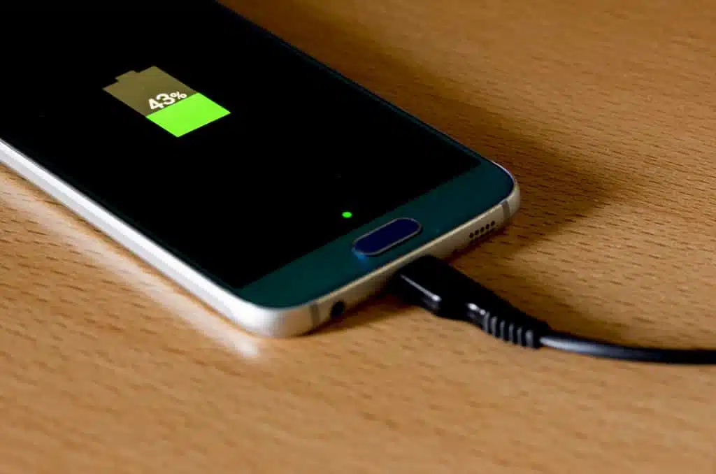 Téléphone en charge