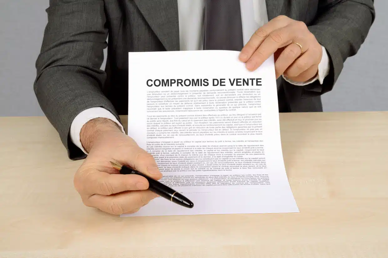 Signature d'un acte de vente immobilier