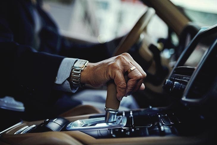 Conduire une voiture automatique