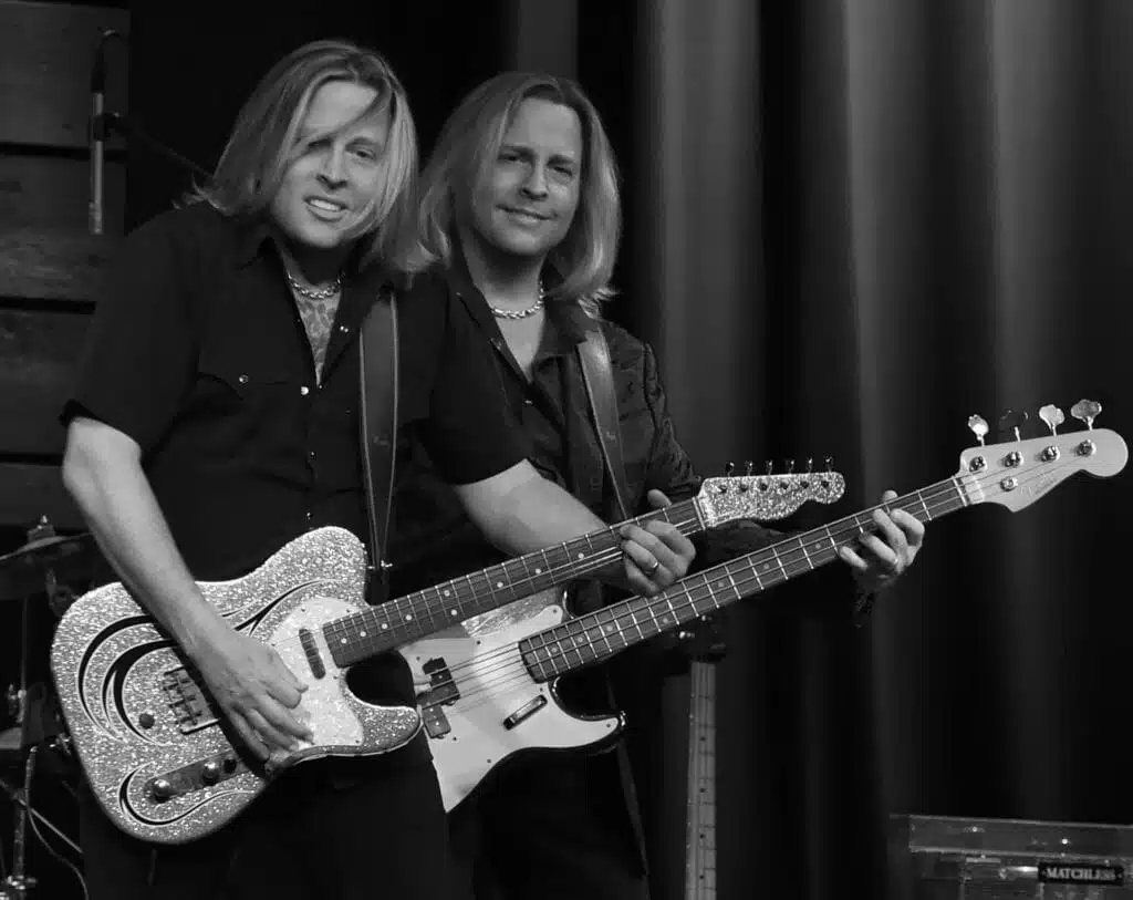 Matthew et Gunnar Nelson sur scène
