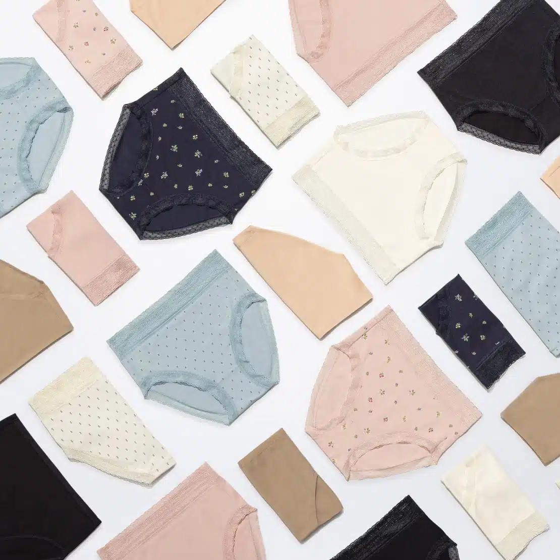 Femme souriante et épanouie