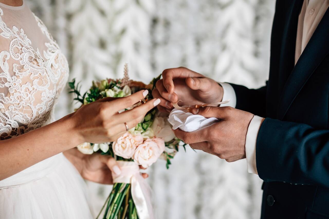Mariage avec le berger allemand présent