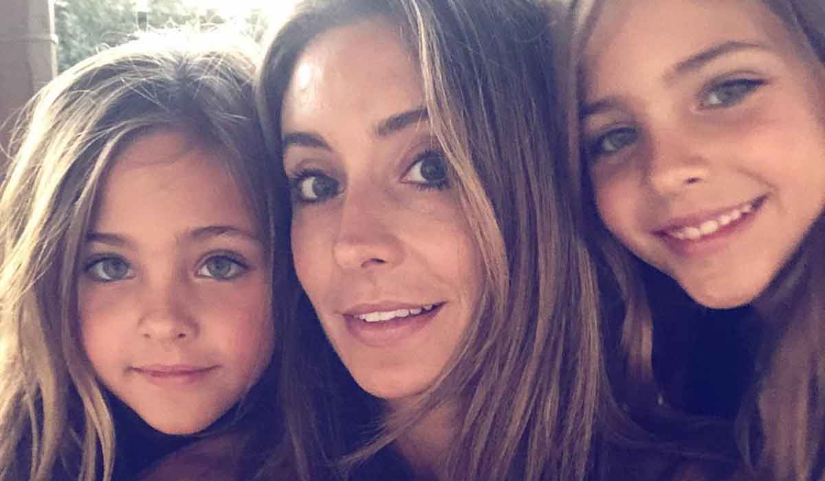 Jackie et ses filles jumelles