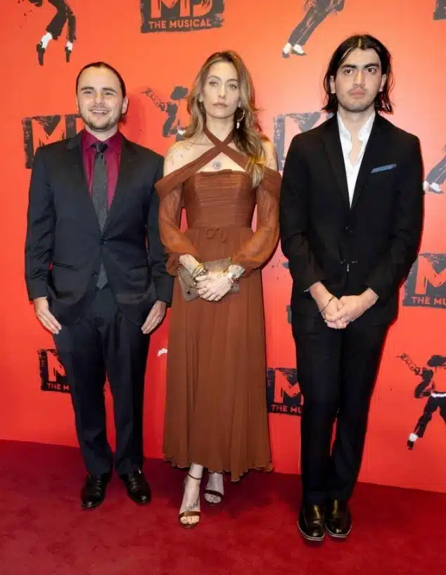 Les Jackson unis pour honorer leur père