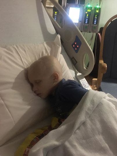 Un enfant de 4 ans sort du coma pour dire ces 4 mots à sa mère avant de mourir