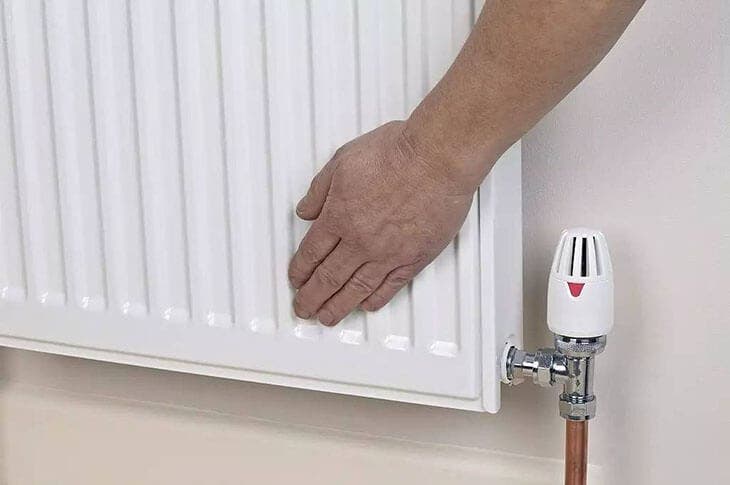 Vérifier si le radiateur doit être purgé 