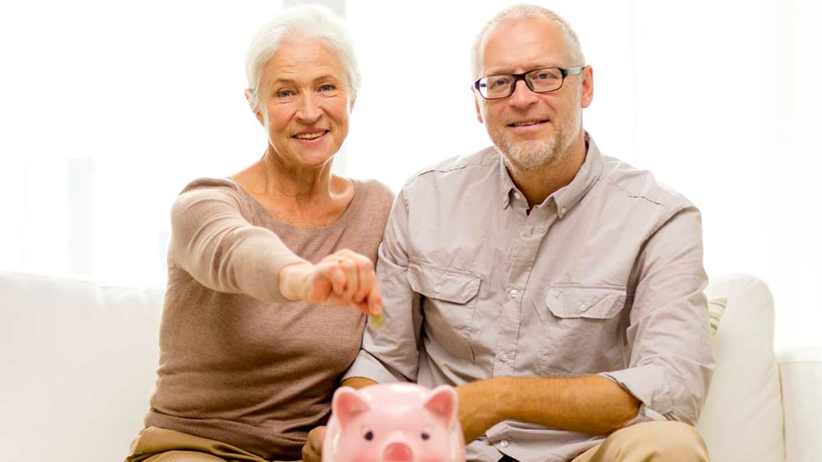 Personnes âgées souriantes