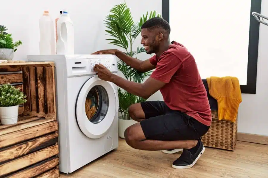Panneau de contrôle d'un lave-linge moderne