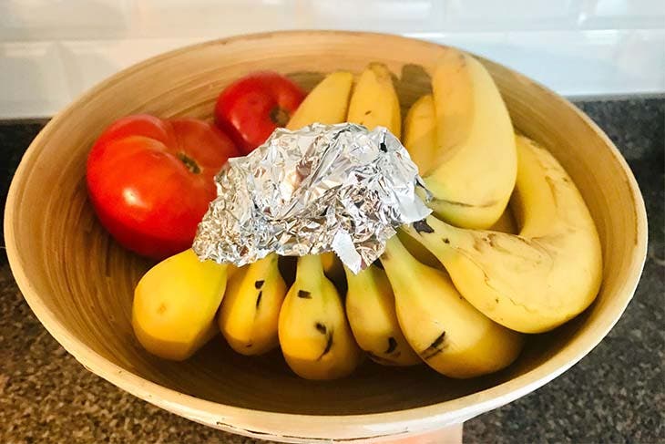 Une astuce pour garder les bananes jaunes 