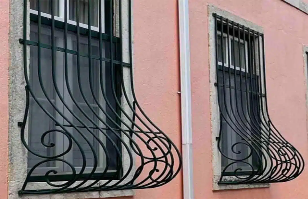 Grille artistique pour fenêtre