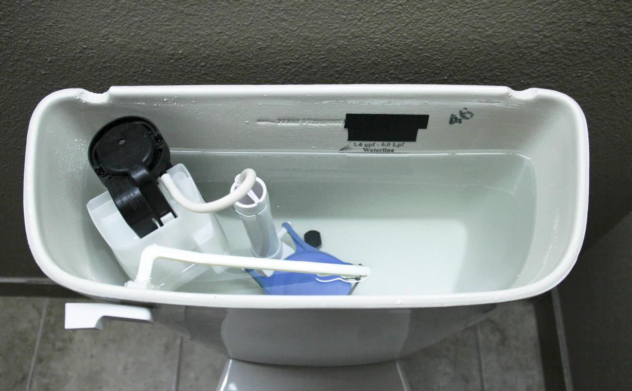 Détartrage écologique des WC