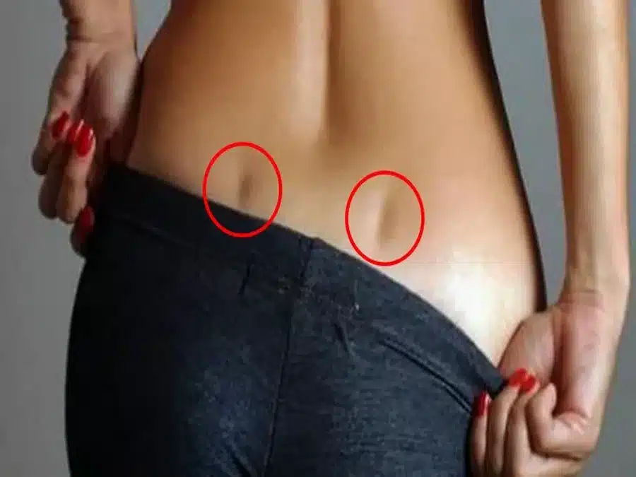Comparaison visuelle des fossettes sacrées