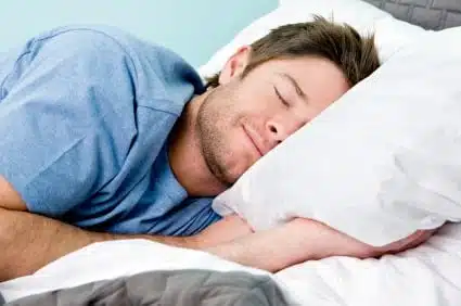 Illustration d'une personne dormant sur le côté gauche