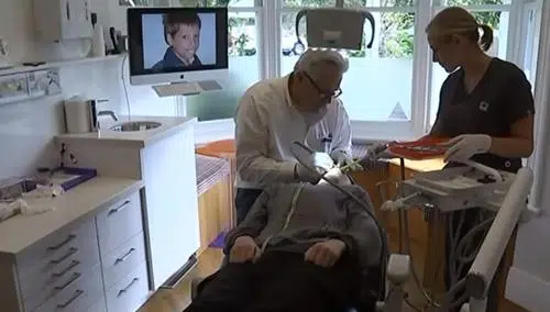 Evan pendant son traitement orthodontique