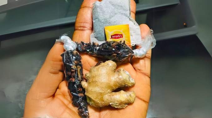 Infusion au thé Lipton, gingembre et clous de girofle