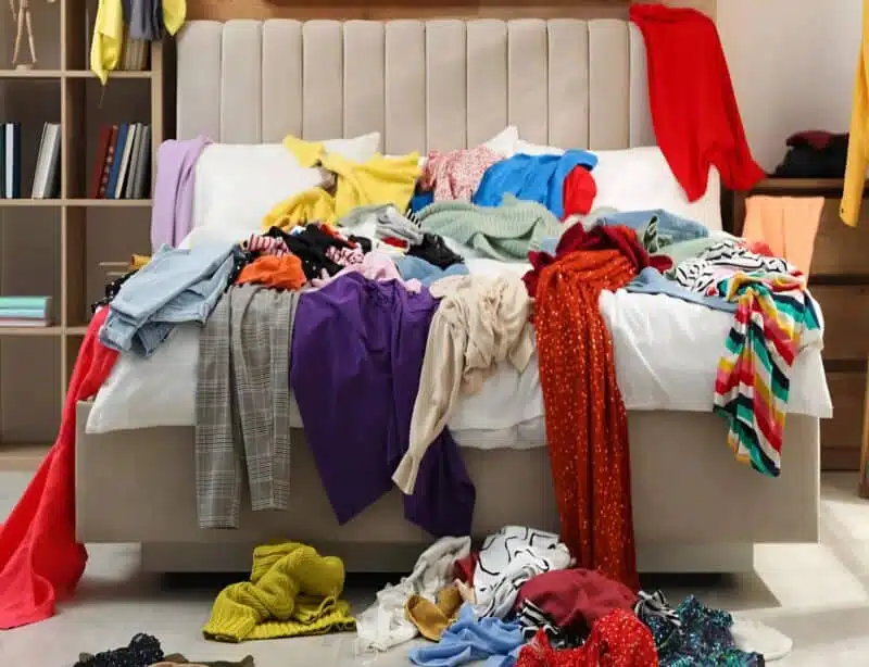 Intérieur négligé d'un appartement