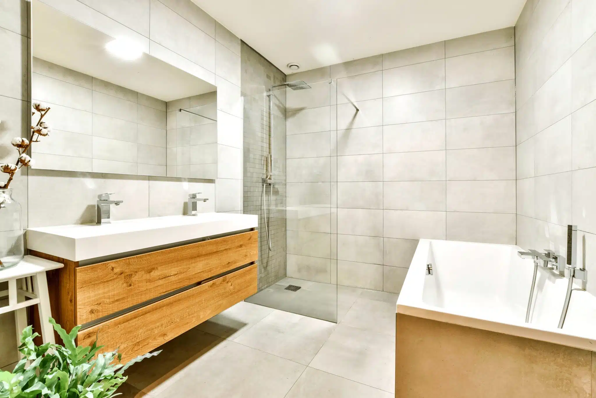 Salle de bain moderne et propre