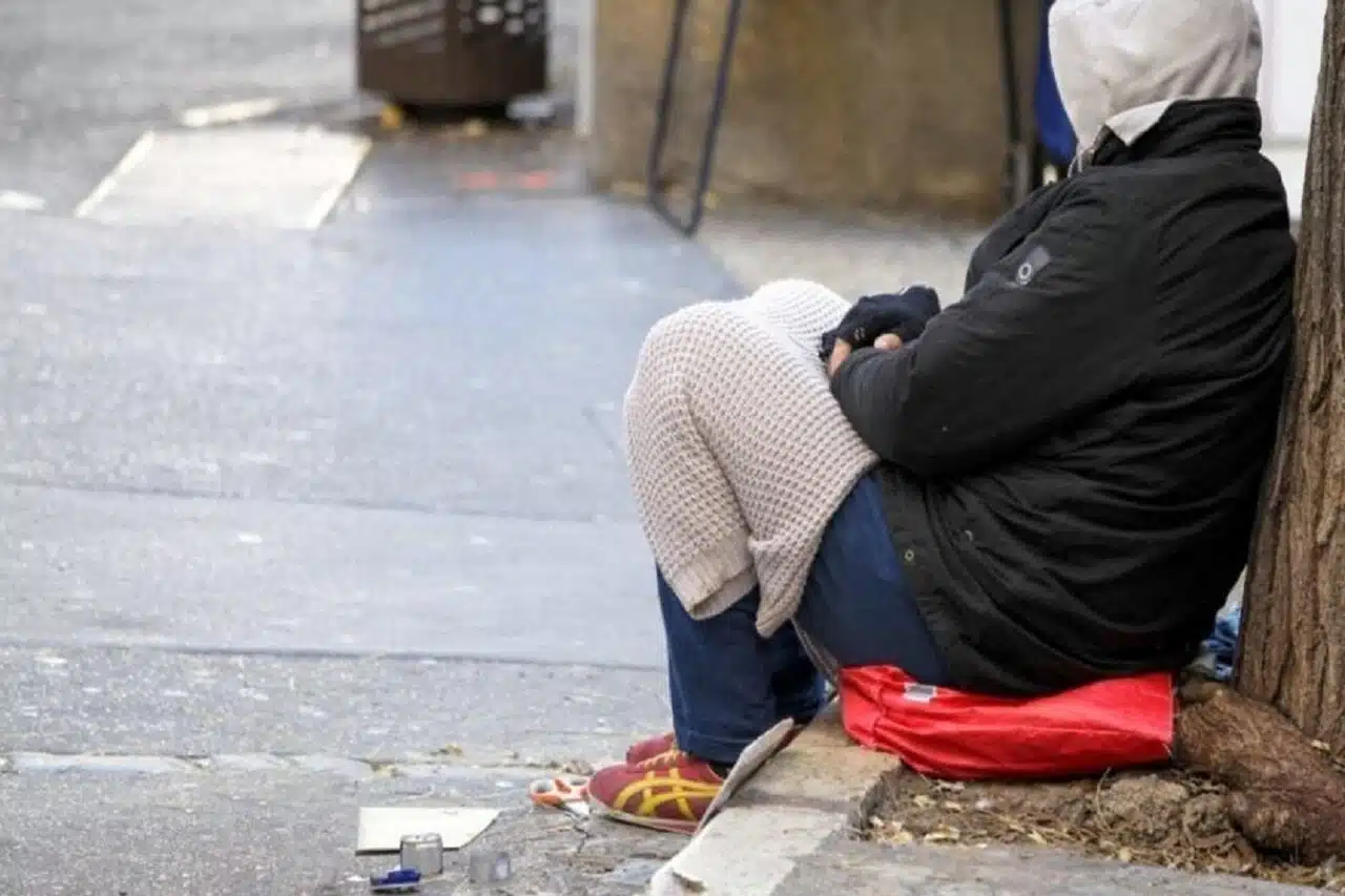 Femme âgée souriante