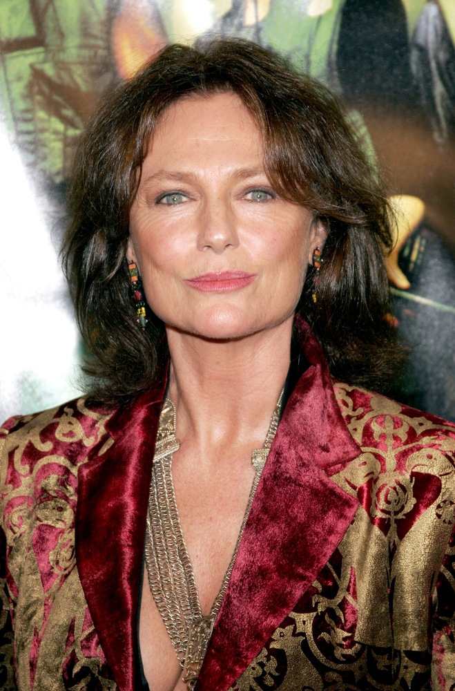 Jacqueline Bisset récente sur un plateau de tournage