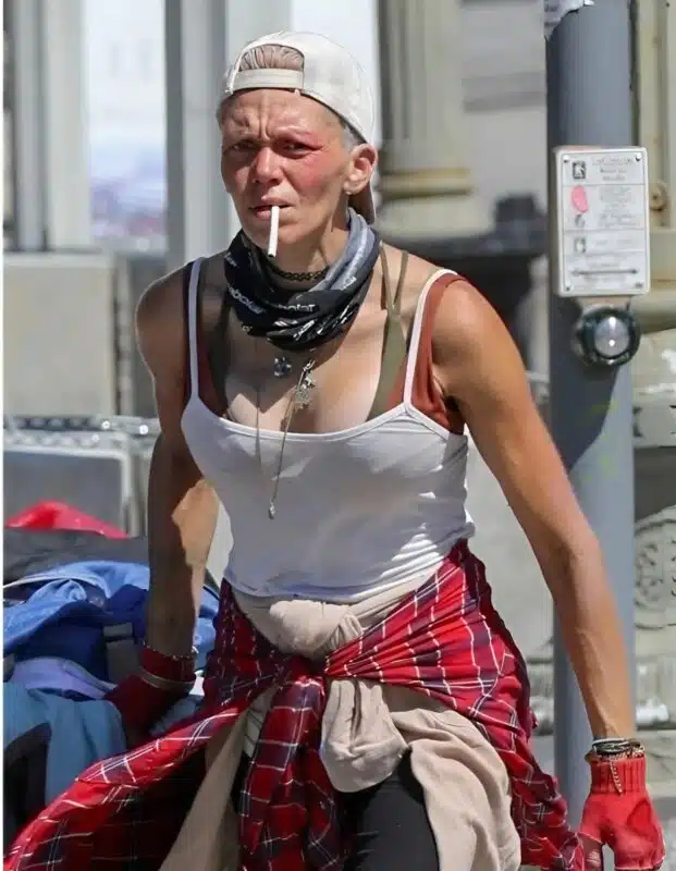 Photo récente de l'ancienne star dans son quotidien