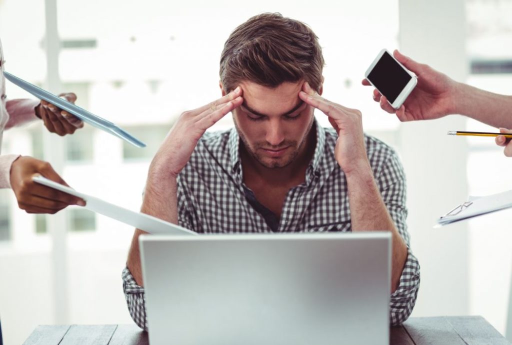 Personne stressée au travail