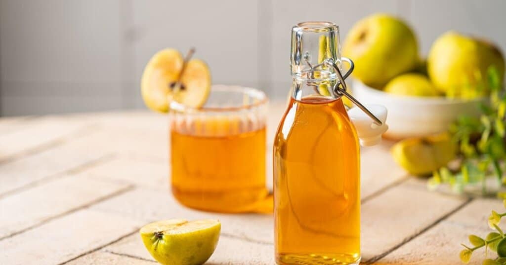 Bouteille de vinaigre de cidre